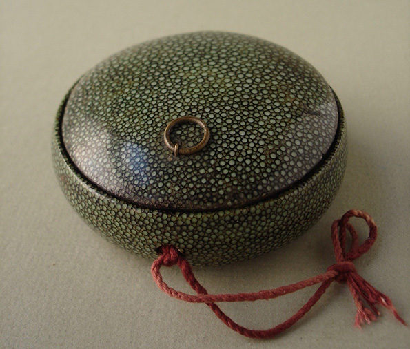 Chinese Eyeglass Case with Spectacles